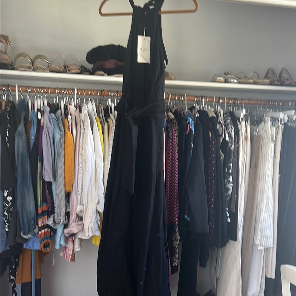Sézane Elegant Black Sleeveless Dress